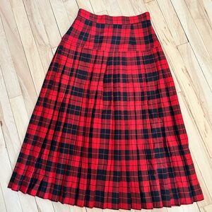 Elegant Red and Black Plaid A-Line Skirt